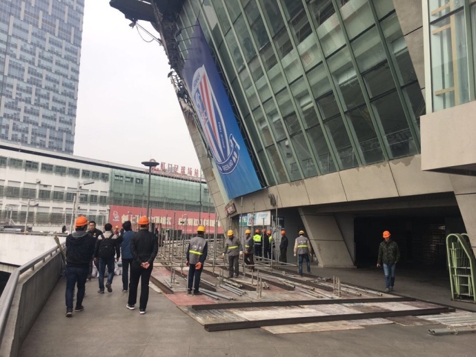 【比赛关键事件】第45分钟，皇马右侧传中，柏林联球员解围时有手球，皇马获得点球，莫德里奇主罚被扑，比分仍为0-0。